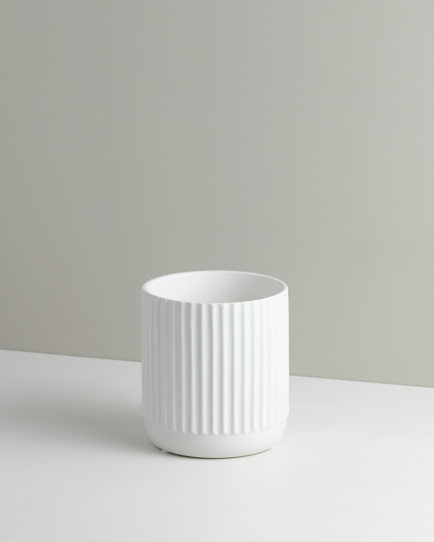 Temple Pot, White (125mm Pot Size)