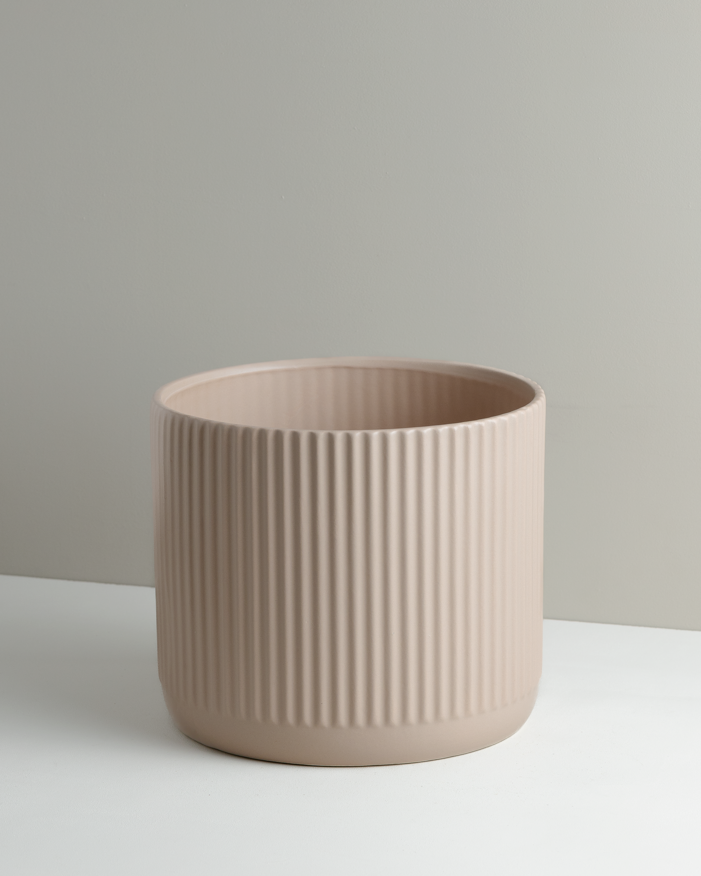 Temple Pot, Latte (215mm Pot Size)