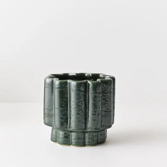 Gustel Pot, Pine (100mm Pot Size)