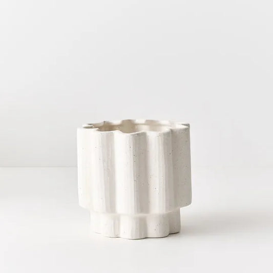 Gustel Pot, White (100mm Pot Size)